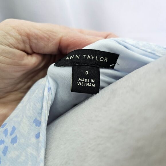 Ann Taylor Blue and Purple Floral Long Sleeve Wrap Dress Size 0 - Picture 6 of 13